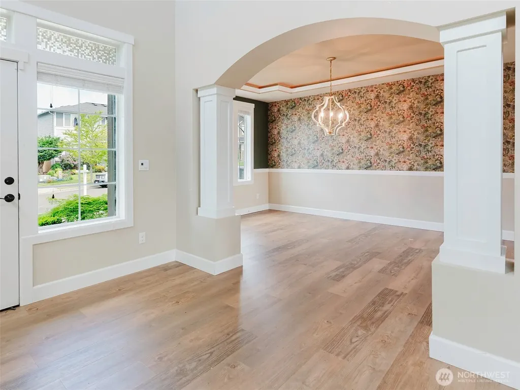 1424 40th Street SE Puyallup WA 98372