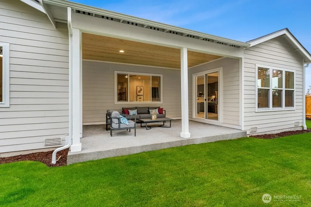 13914 207th Avenue E Bonney Lake WA 98368