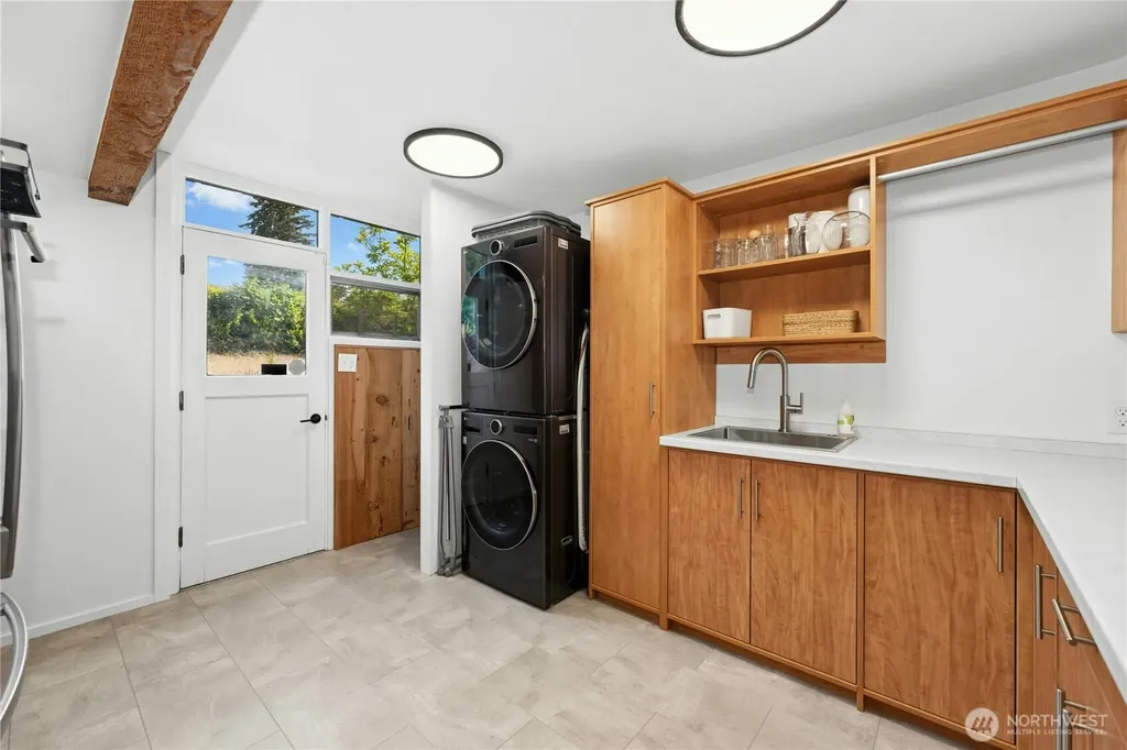 1814 Starling Street Steilacoom WA 98388