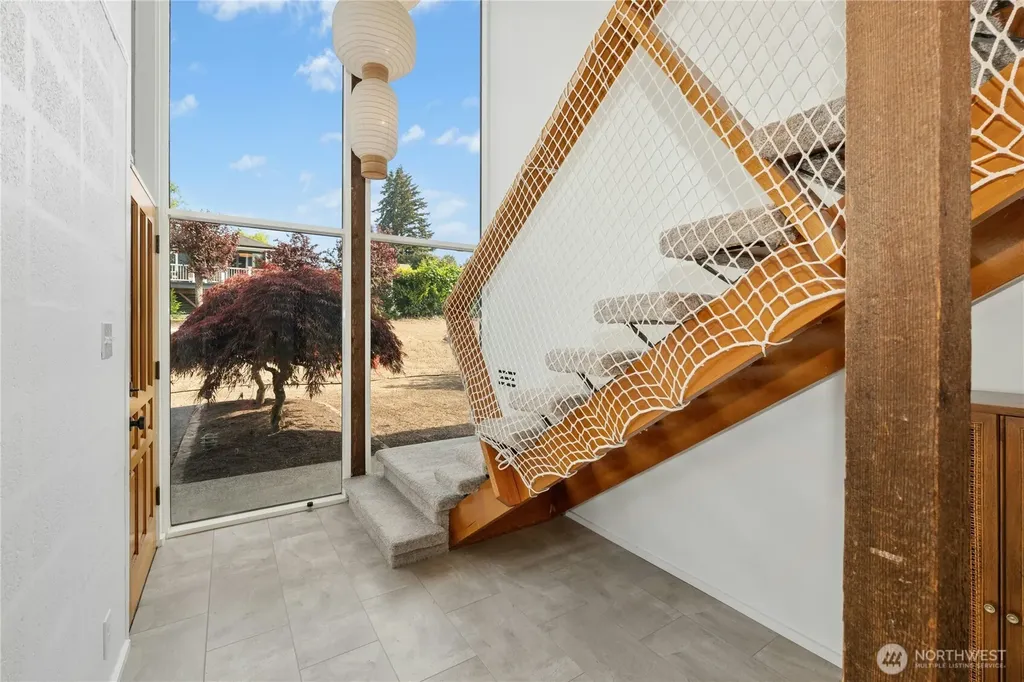 1814 Starling Street Steilacoom WA 98388