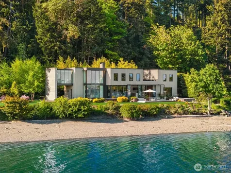 10555 NE Seaborn Road Bainbridge Island WA 98110