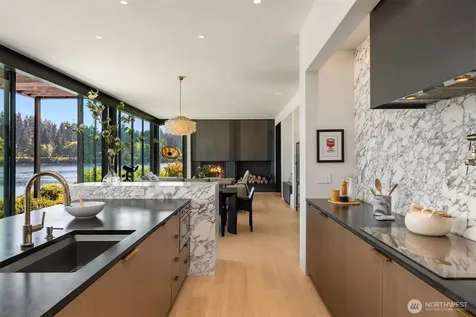 10555 NE Seaborn Road Bainbridge Island WA 98110