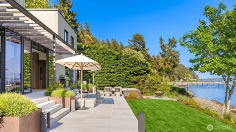 10555 NE Seaborn Road Bainbridge Island WA 98110