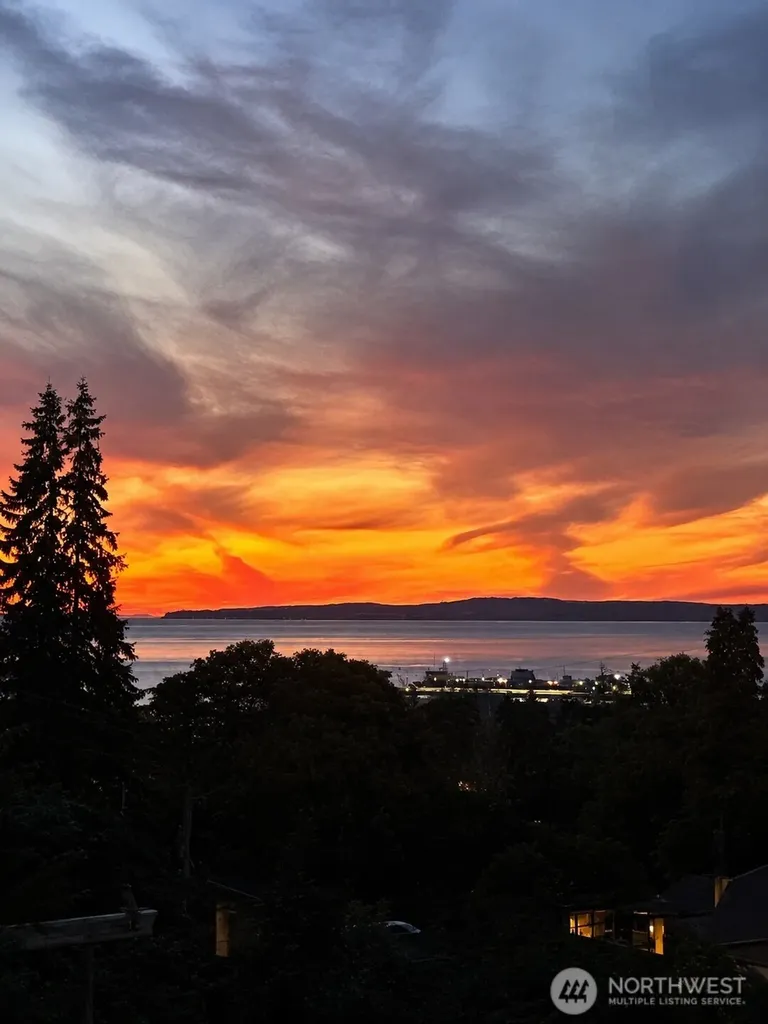1020 5th Avenue S Edmonds WA 98020