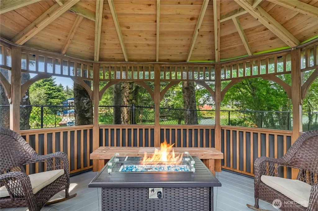 745 Albion Avenue SE Ocean Shores WA 98569