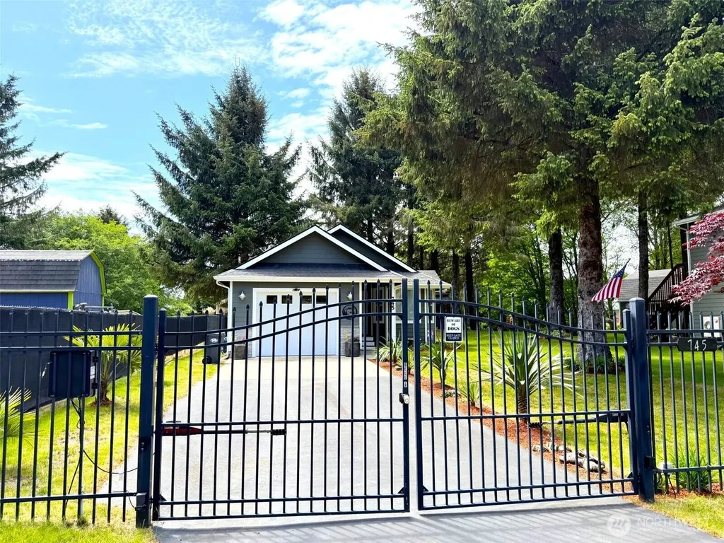 745 Albion Avenue SE Ocean Shores WA 98569