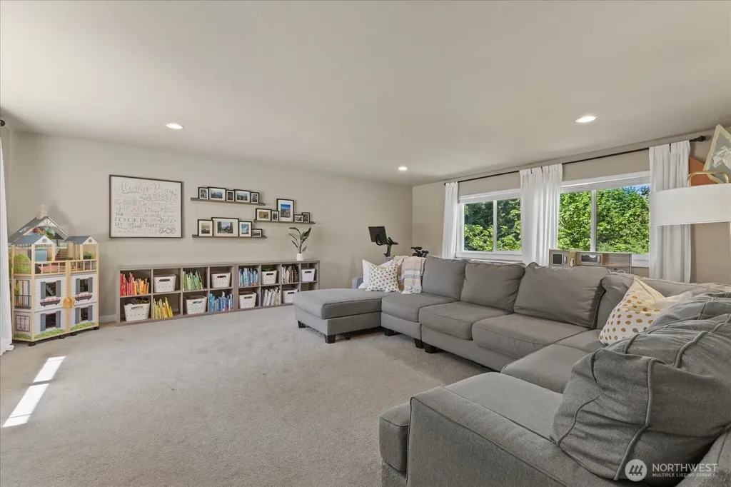 22033 99th Street SE Snohomish WA 98290