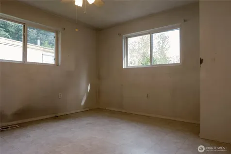 9921 43rd Street Ct E Edgewood WA 98371