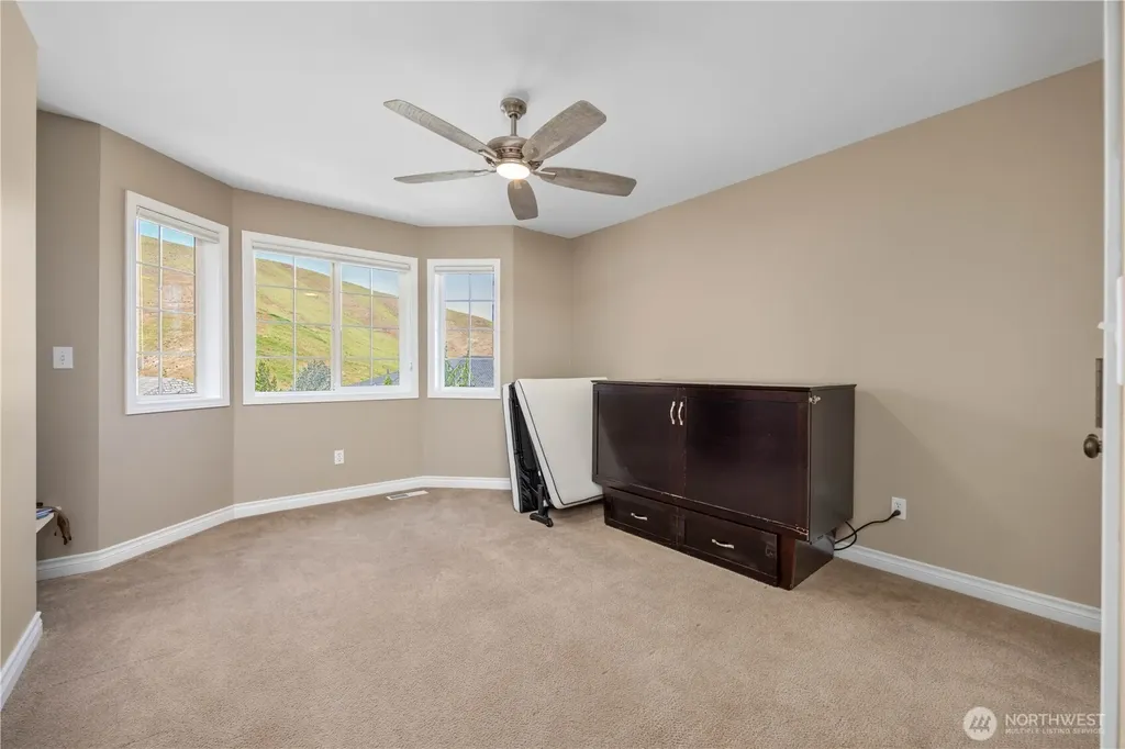 2067 Maiden Lane Wenatchee WA 98801