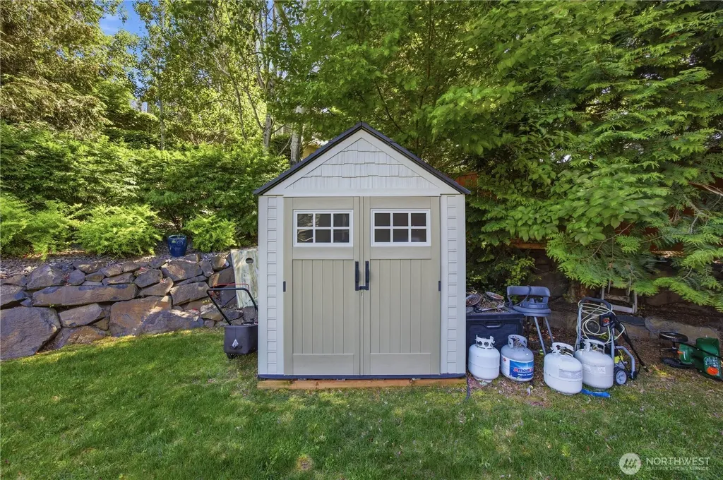 2067 Maiden Lane Wenatchee WA 98801