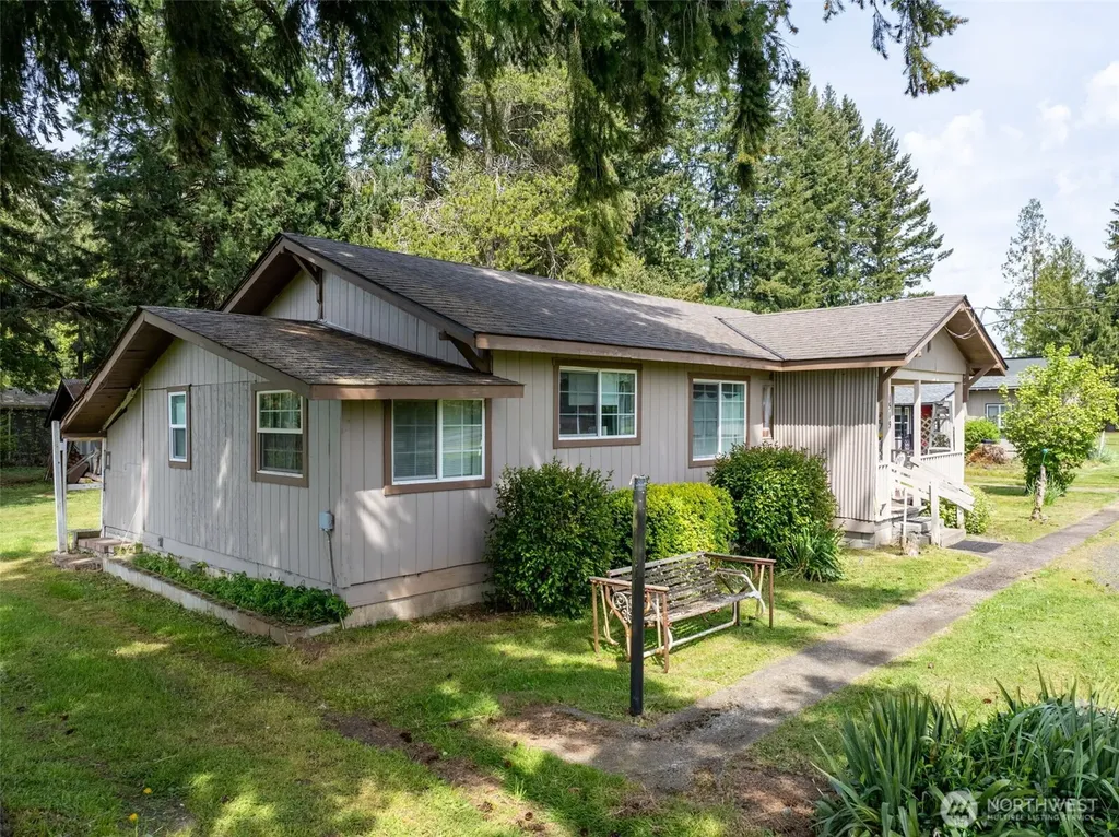 1519 Us Highway 12 Ethel WA 98542