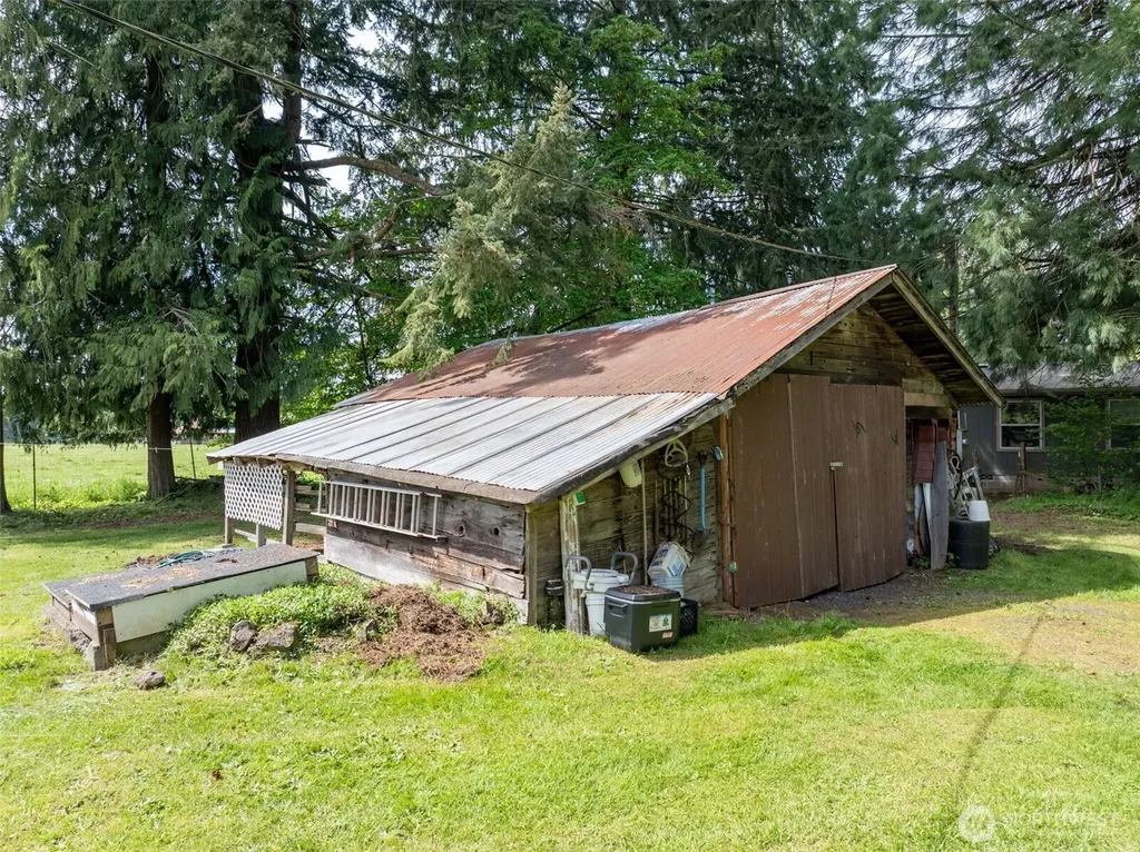 1519 Us Highway 12 Ethel WA 98542
