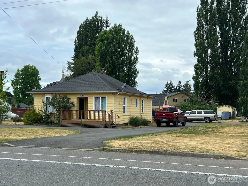 6506 Armar Rd Road Marysville WA 98270