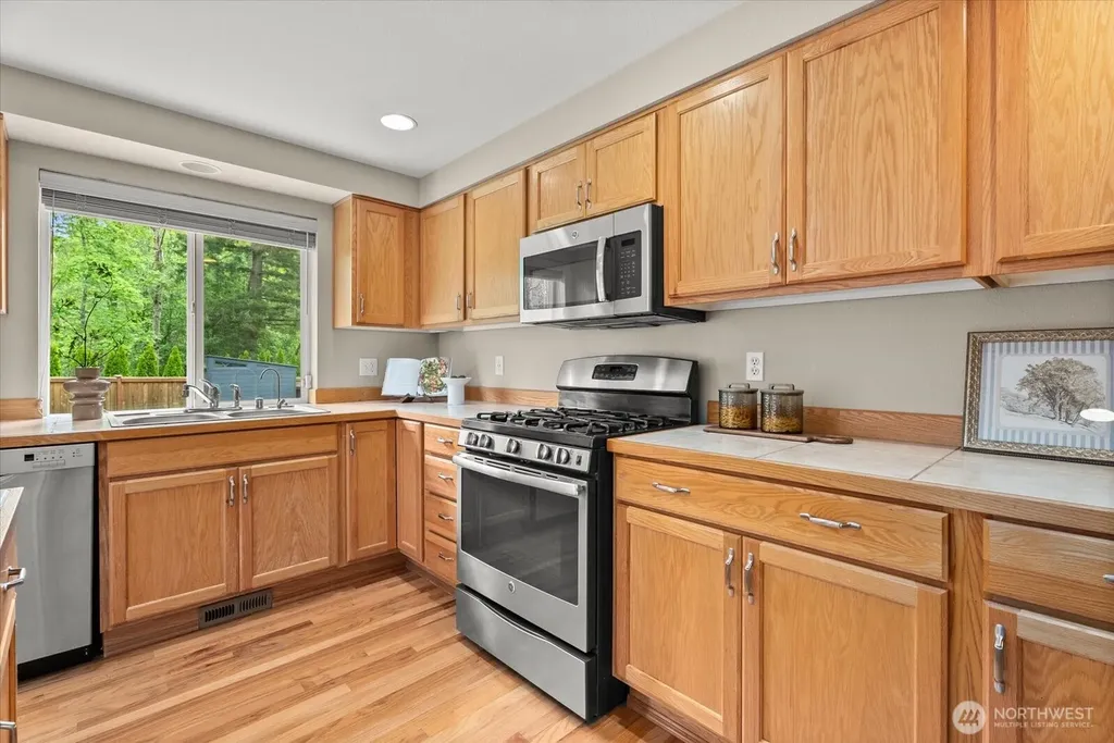 38208 34th Place S Auburn WA 98001