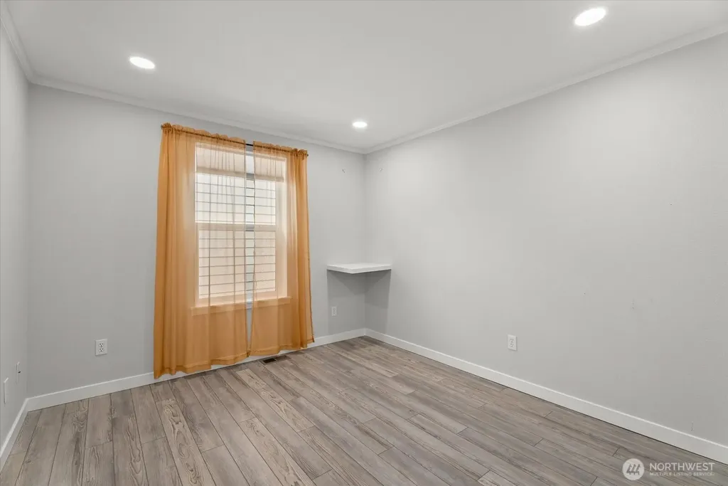 38208 34th Place S Auburn WA 98001