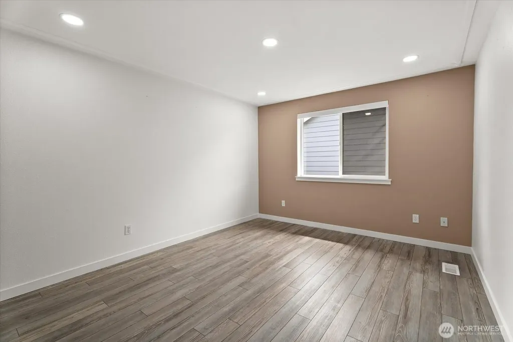 38208 34th Place S Auburn WA 98001