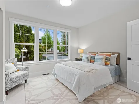 9207 NE 175th Street Bothell WA 98011
