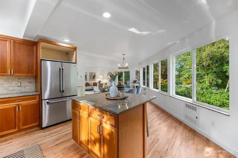 2708 NE 98th Street Seattle WA 98115