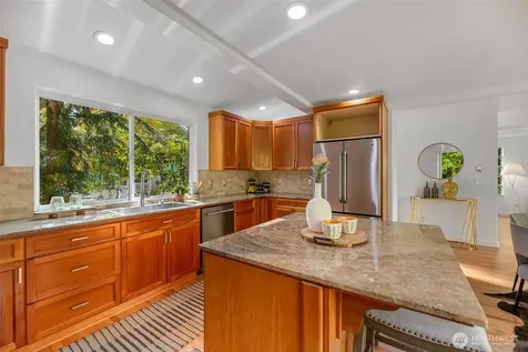2708 NE 98th Street Seattle WA 98115