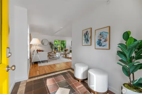 2708 NE 98th Street Seattle WA 98115