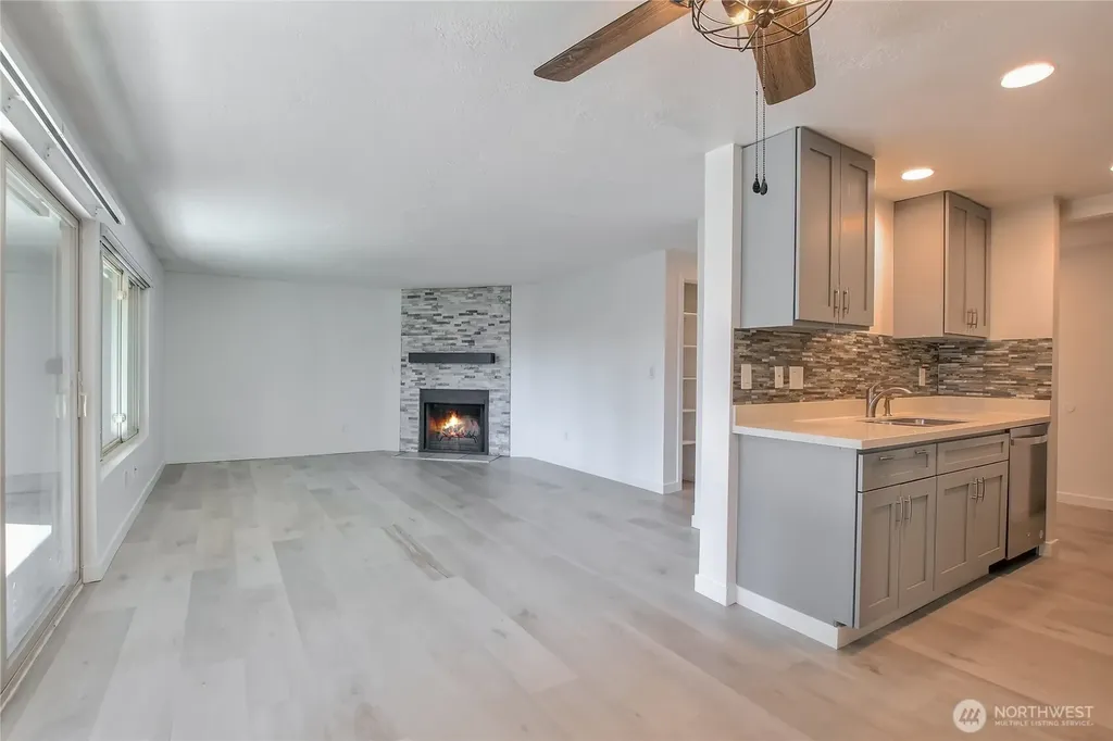 3435 Auburn Way S Auburn WA 98092