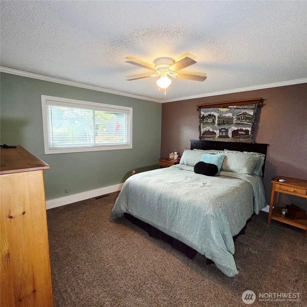 6919 90th Street E Puyallup WA 98371