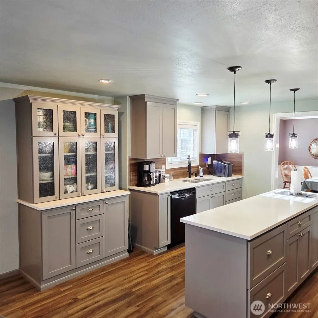 6919 90th Street E Puyallup WA 98371
