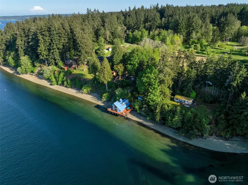 11901 Larson Road Anderson Island WA 98303