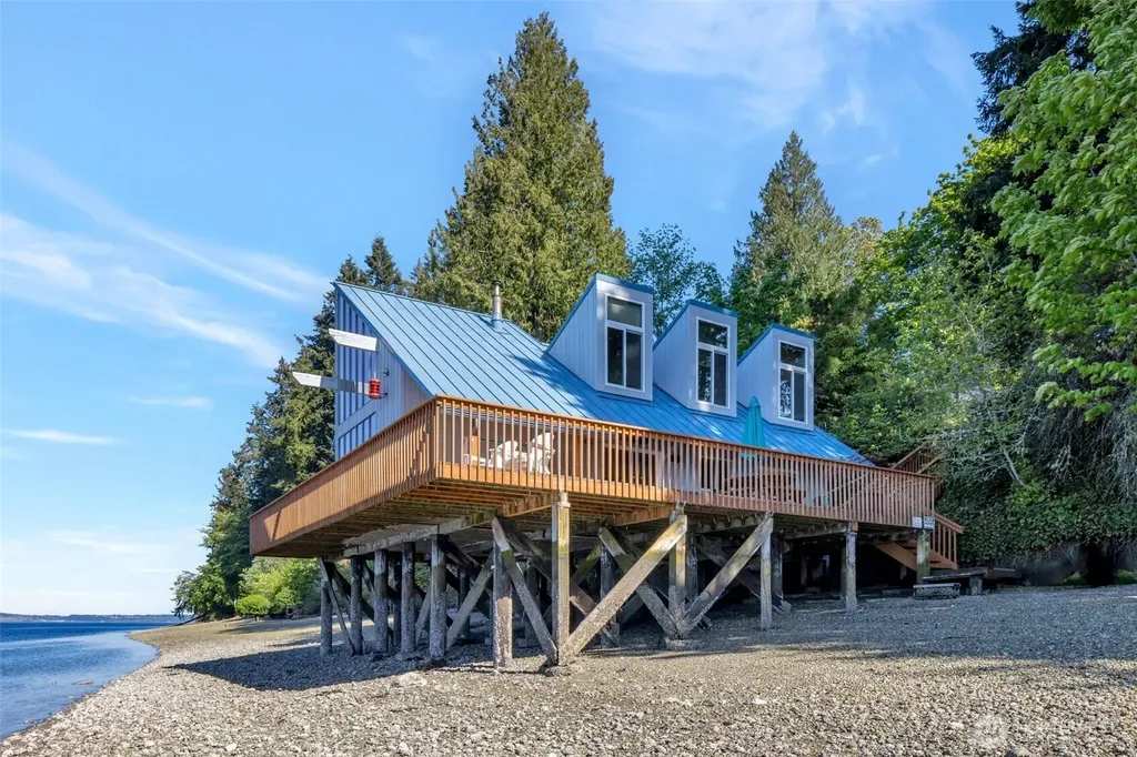 11901 Larson Road Anderson Island WA 98303