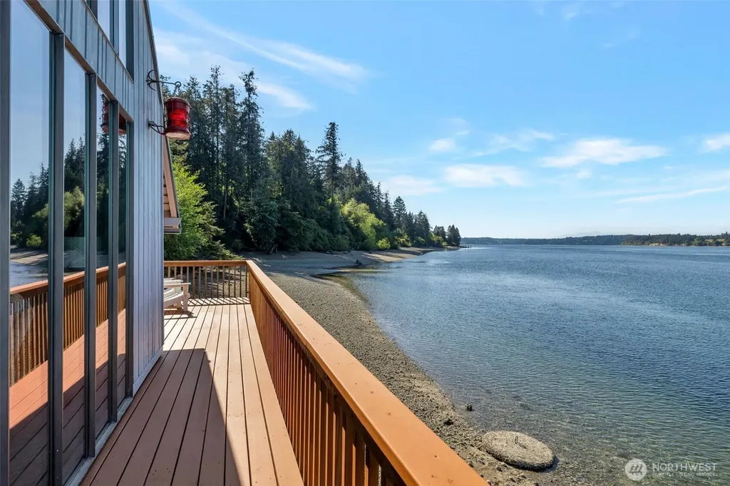 11901 Larson Road Anderson Island WA 98303