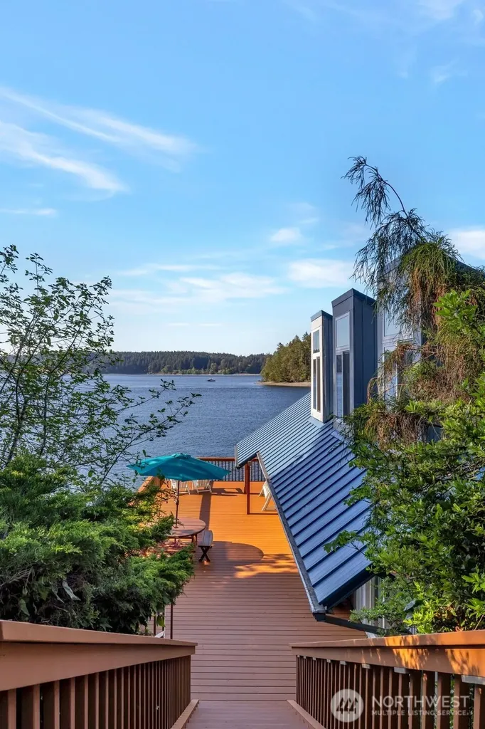 11901 Larson Road Anderson Island WA 98303