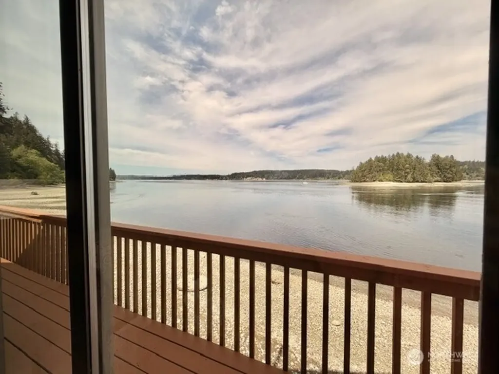 11901 Larson Road Anderson Island WA 98303