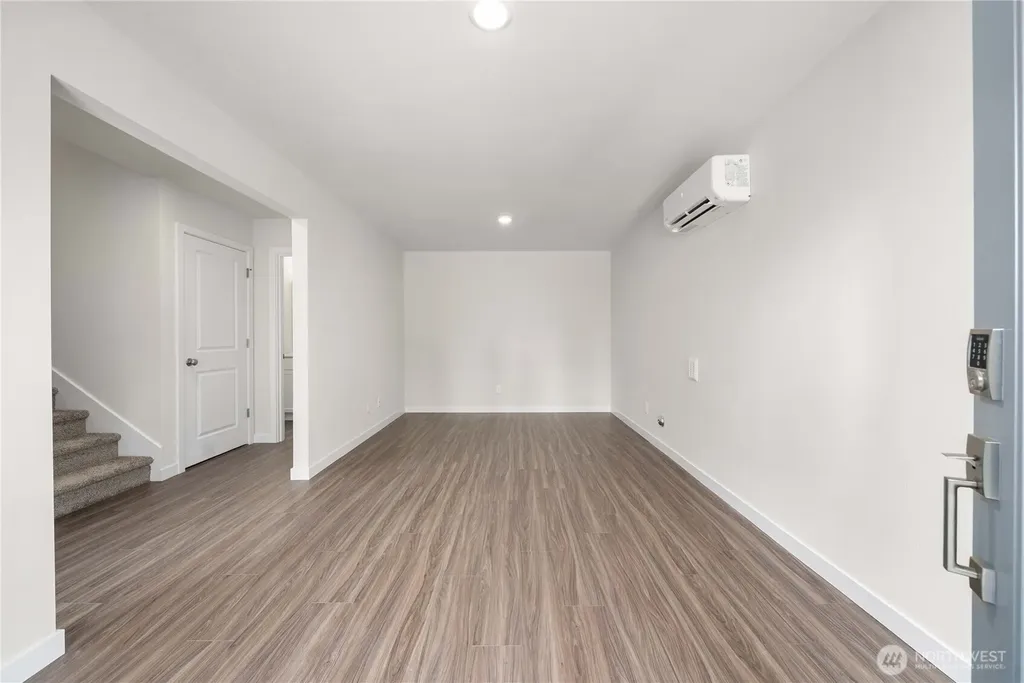 4273 Aberdeen Way NE Renton WA 98056