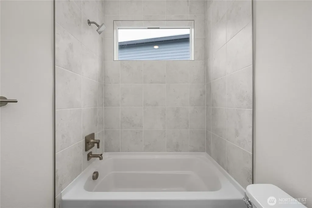 4273 Aberdeen Way NE Renton WA 98056