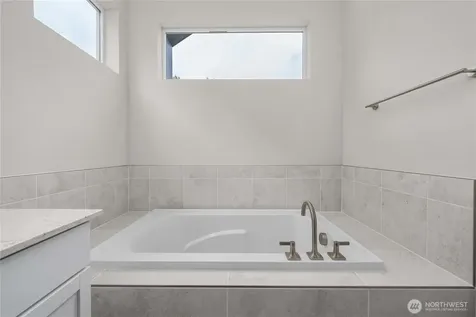 4273 Aberdeen Way NE Renton WA 98056