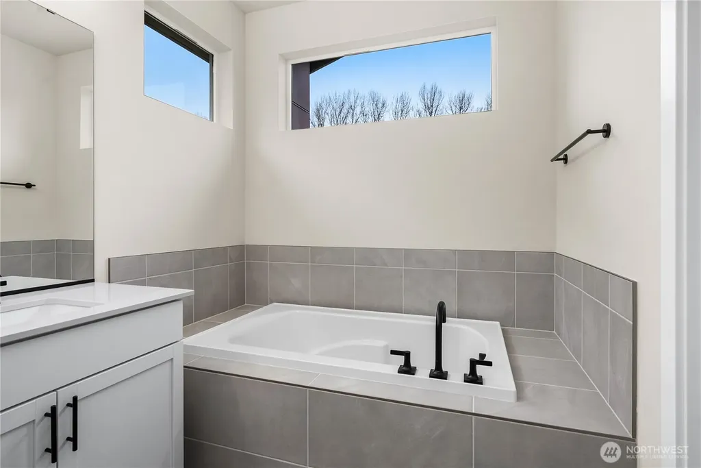 4279 Aberdeen Way NE Renton WA 98056