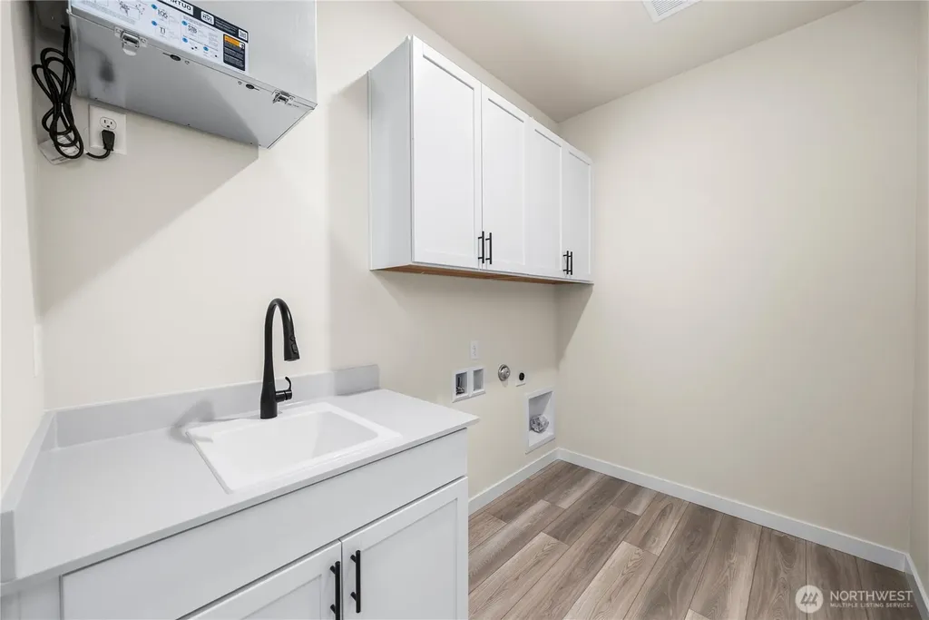 4279 Aberdeen Way NE Renton WA 98056