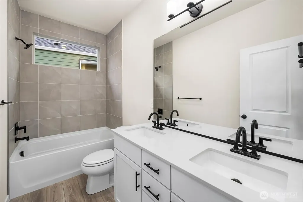 4279 Aberdeen Way NE Renton WA 98056