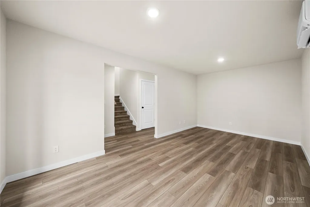 4279 Aberdeen Way NE Renton WA 98056