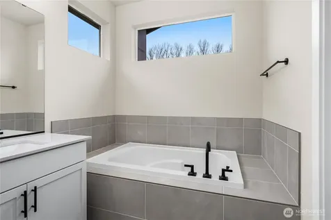 4279 Aberdeen Way NE Renton WA 98056
