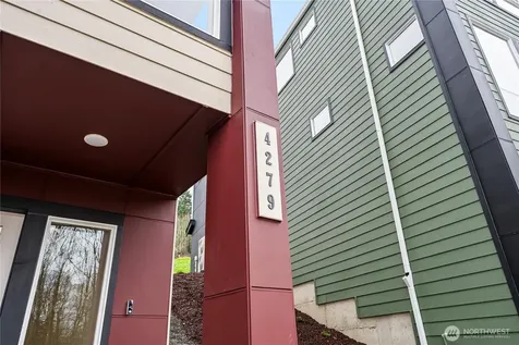 4279 Aberdeen Way NE Renton WA 98056