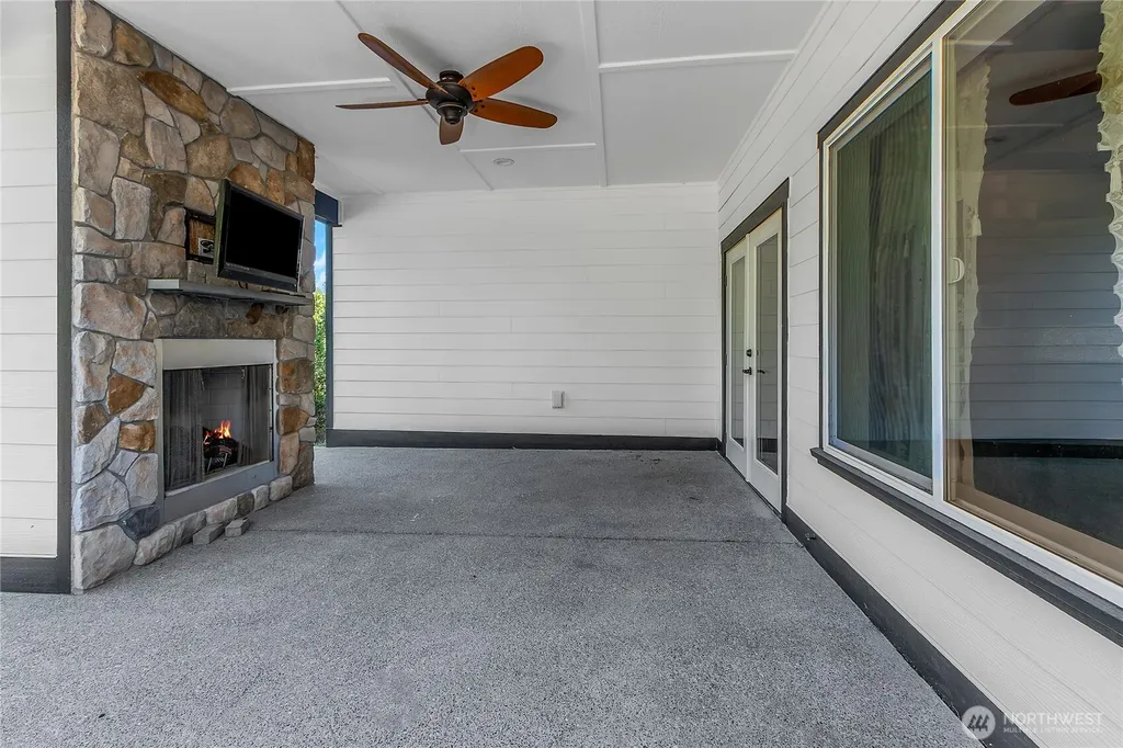 15325 Glenshire Place SW Port Orchard WA 98367