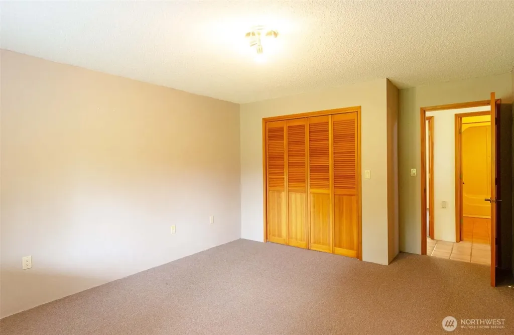 1526 36th Avenue NE Olympia WA 98506