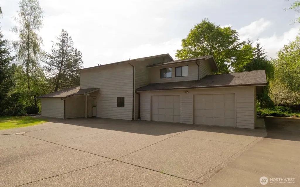 1526 36th Avenue NE Olympia WA 98506