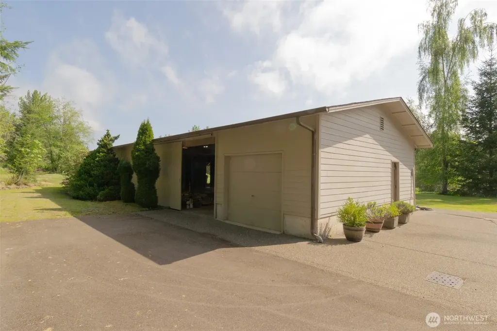 1526 36th Avenue NE Olympia WA 98506