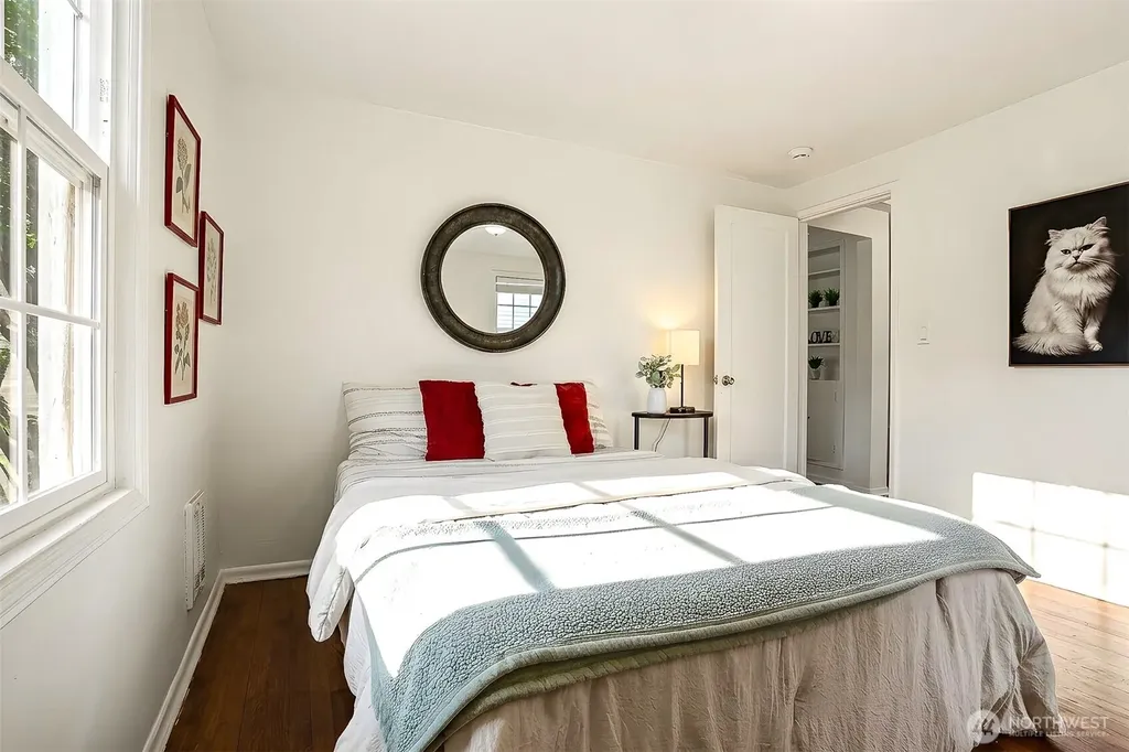 12238 76th Avenue S Seattle WA 98178