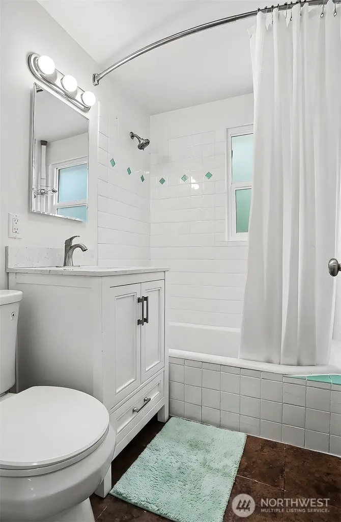12238 76th Avenue S Seattle WA 98178