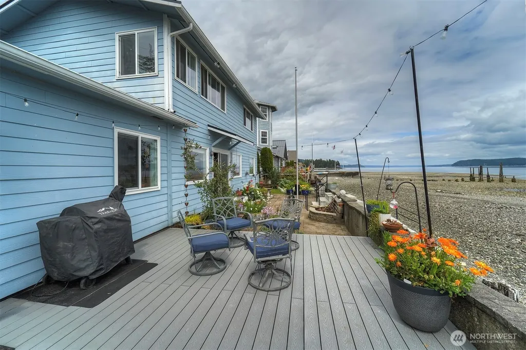 40590 N Us Highway 101 Lilliwaup WA 98555
