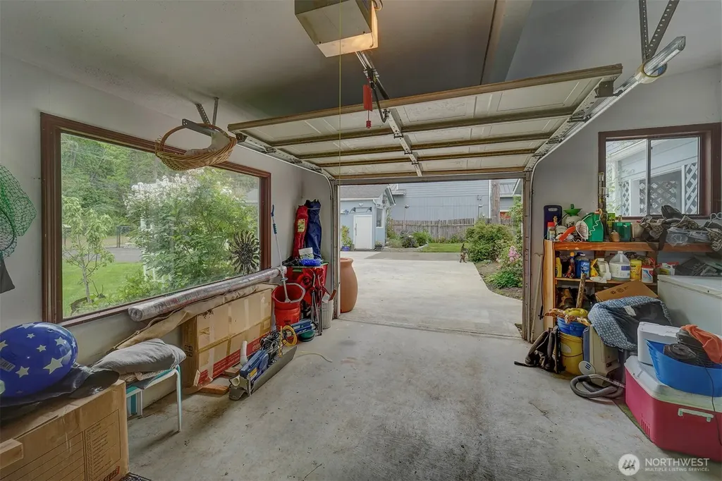40590 N Us Highway 101 Lilliwaup WA 98555