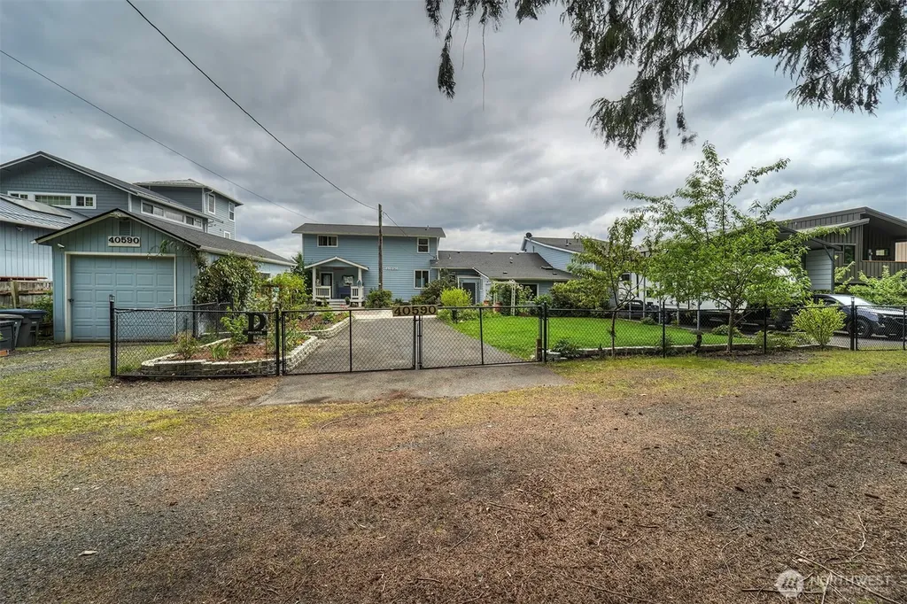 40590 N Us Highway 101 Lilliwaup WA 98555